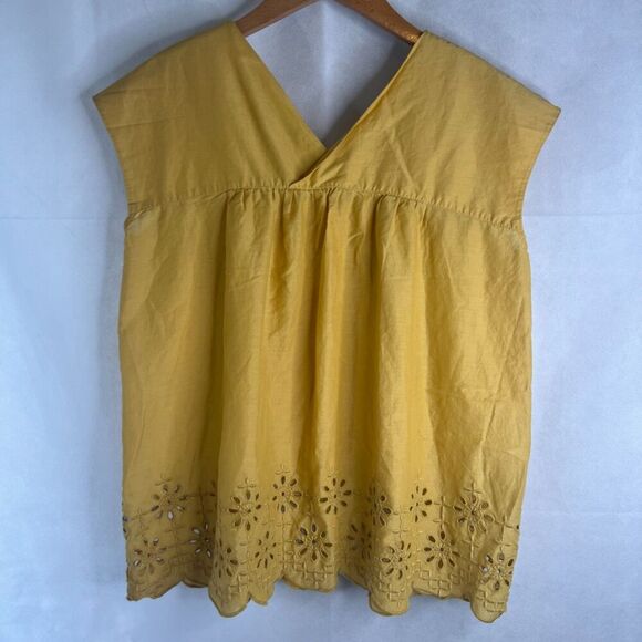 Uniqlo Vneck Wide Tank Sleeve Eyelet Scallop Hem Yellow Cotton Boho Top Sz Small - Picture 2 of 8